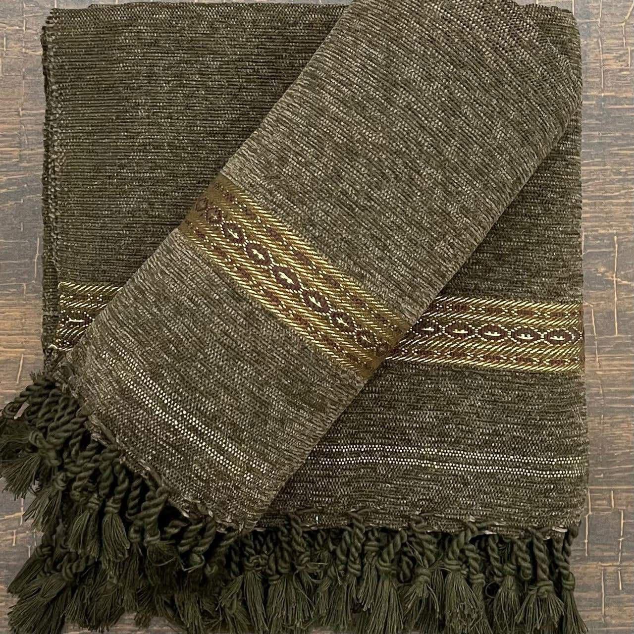 Winter Luxury Velvet Men’s Shawl – 2-Side Tassels & Patti Bodar Work | Premium Quality - Image 3